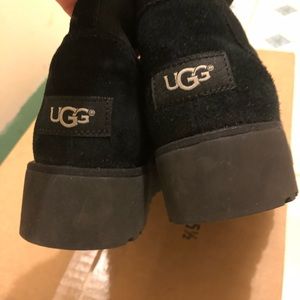 Ugg boots size 5